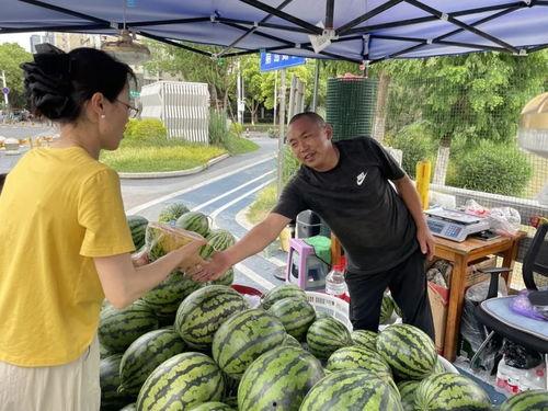 附近吃瓜,吃瓜群众的味蕾盛宴