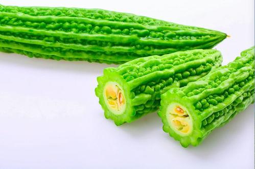 农家小孩瓜园吃瓜图片,农家小孩的甜蜜时光